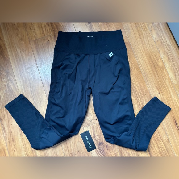 Peloton seamless high waist legging. Size XL/XXL. Used 1X. - Picture 2 of 7